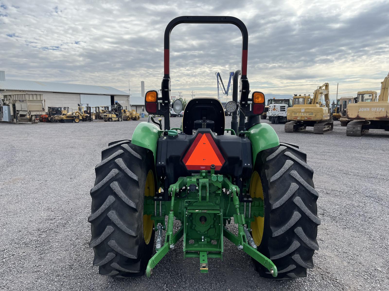 ./imagenes/INVOICE/2019/18008/JOHN DEERE 5050E (6).JPG